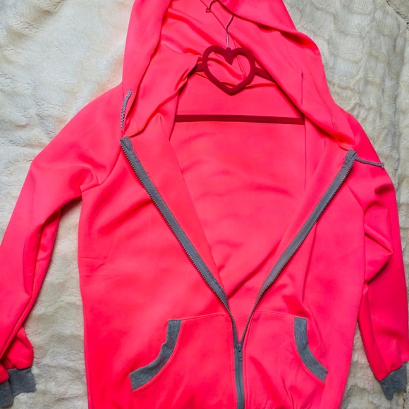 Sweatshirt - Picture 2 of 5